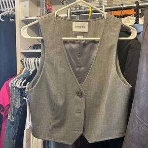 Sunday Best NWT Vest PTP 18”